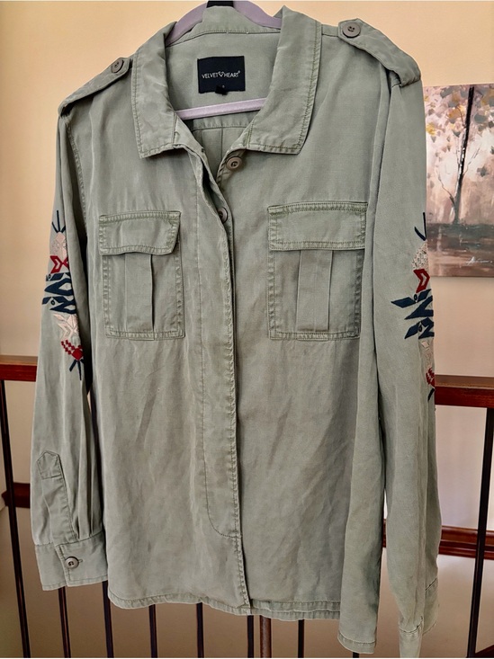 Velvet Heart Jackets & Blazers - NEW Velvet Heart Army Green Military Shacket/Shirt Embroidered Tribal Motif XL